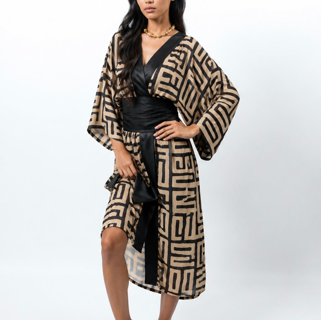 WOMEN'S JACKETS & KIMONOS